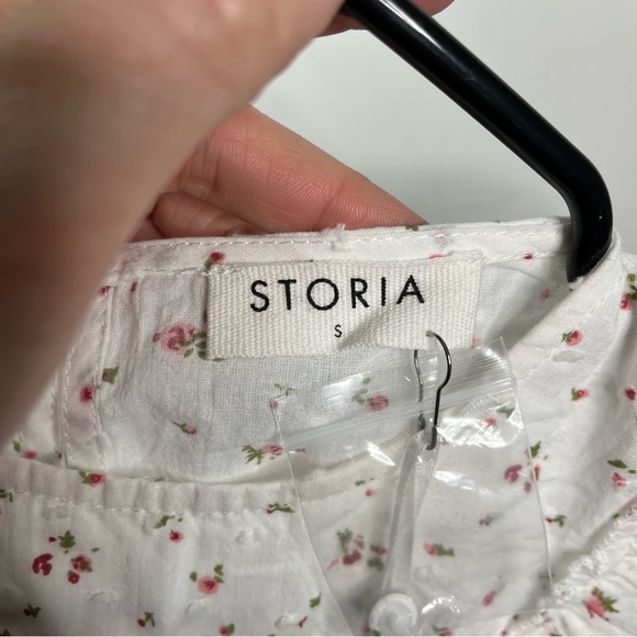 Storia Petite Floral Ruffle Front Top S - Picture 5 of 5